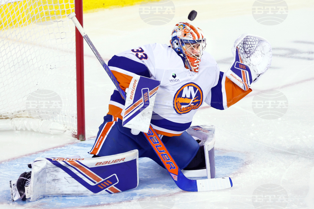 Islanders Flames Hockey