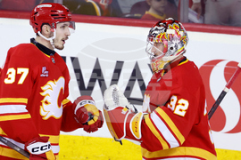 Islanders Flames Hockey