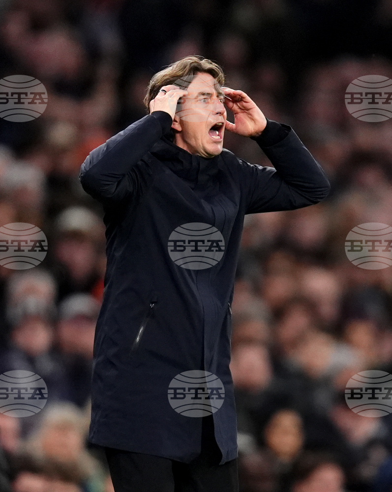 Тотнъм води разговори за евентуалното уволнение на Томас Франк