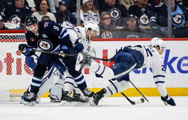 Maple Leafs Jets Hockey