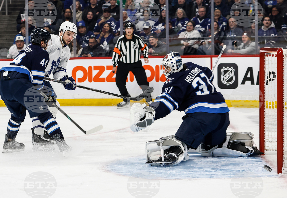 Maple Leafs Jets Hockey