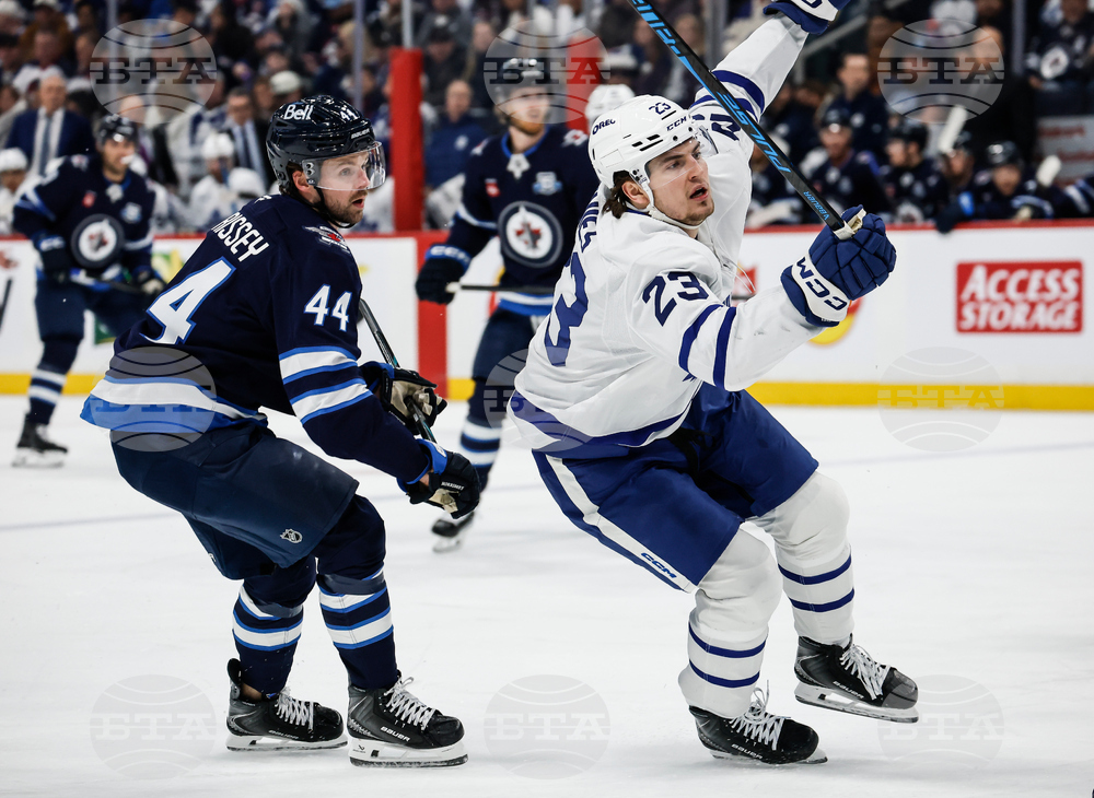 Maple Leafs Jets Hockey