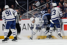 Maple Leafs Jets Hockey