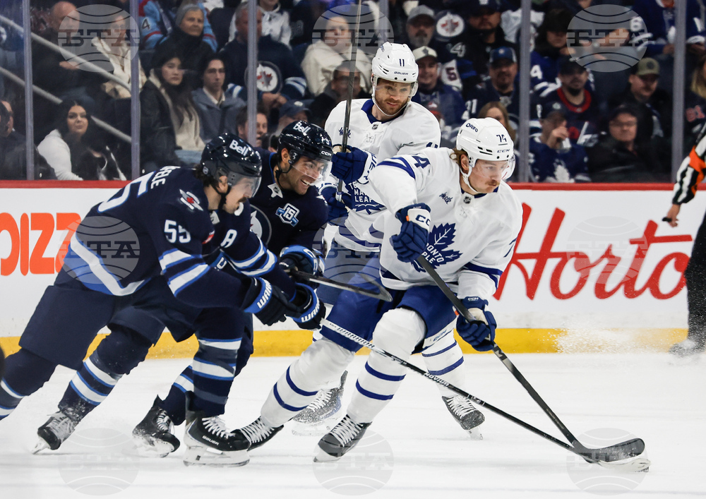 Maple Leafs Jets Hockey