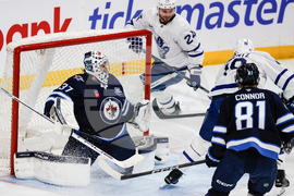 Maple Leafs Jets Hockey