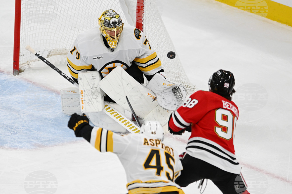Bruins Blackhawks Hockey