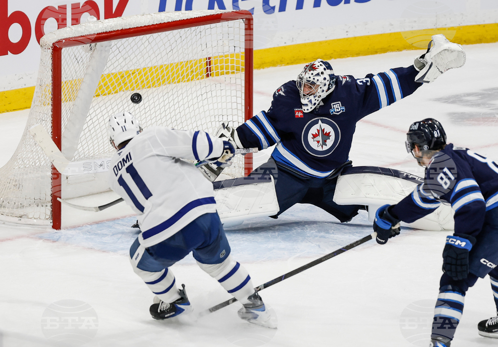 Maple Leafs Jets Hockey