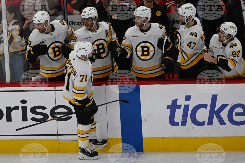 Bruins Blackhawks Hockey