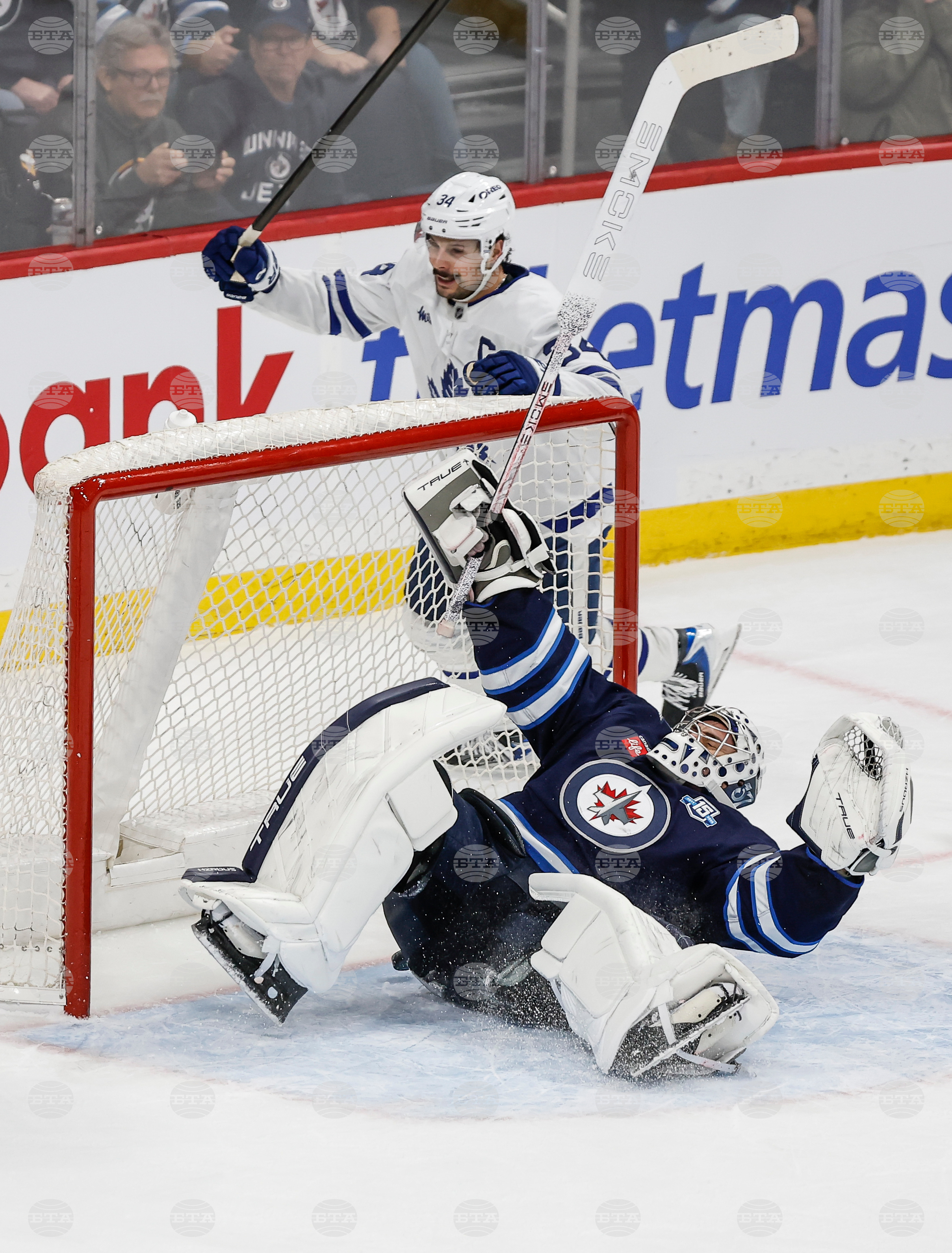 Maple Leafs Jets Hockey