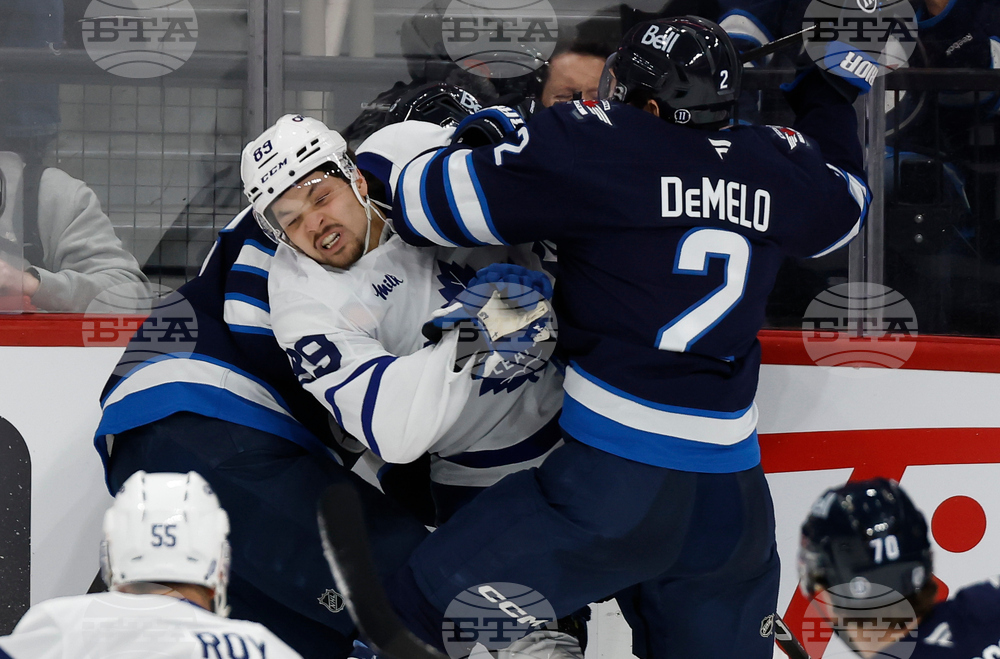 Maple Leafs Jets Hockey