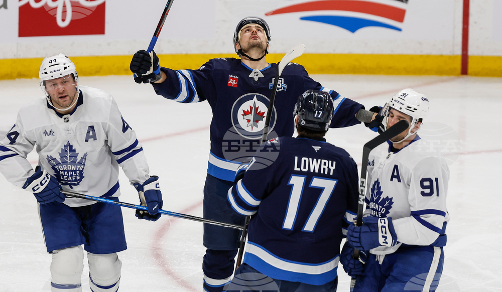 Maple Leafs Jets Hockey