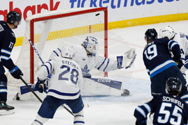 Maple Leafs Jets Hockey