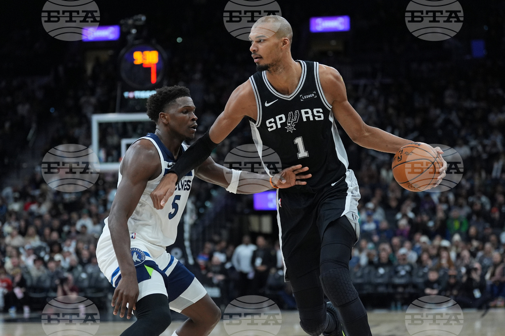 Timberwolves Spurs Basketball