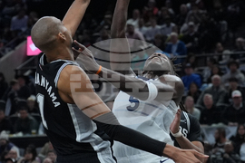Timberwolves Spurs Basketball