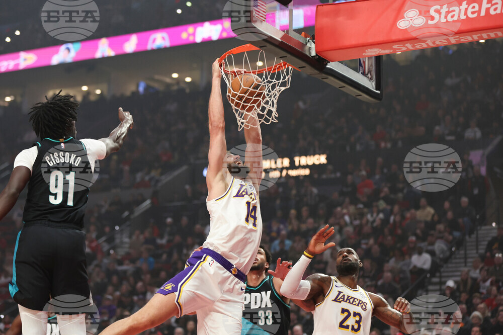 Lakers Trail Blazers Basketball
