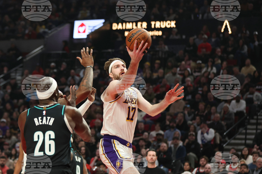 Lakers Trail Blazers Basketball