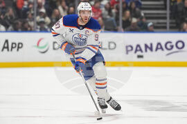 Oilers Canucks Hockey