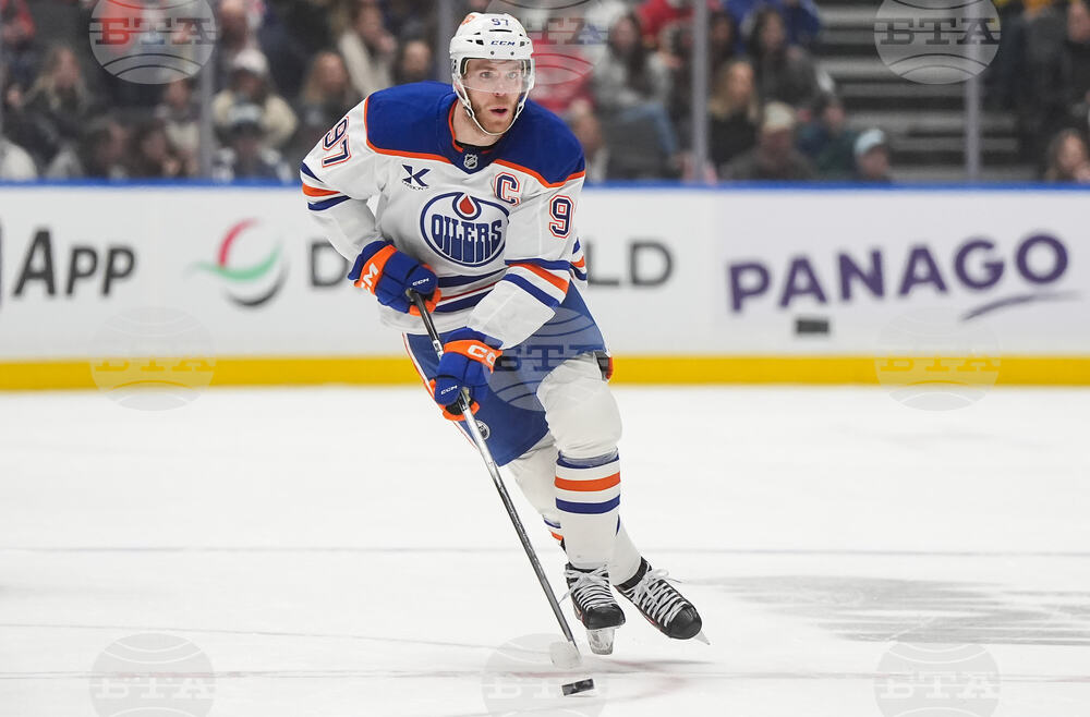 Oilers Canucks Hockey