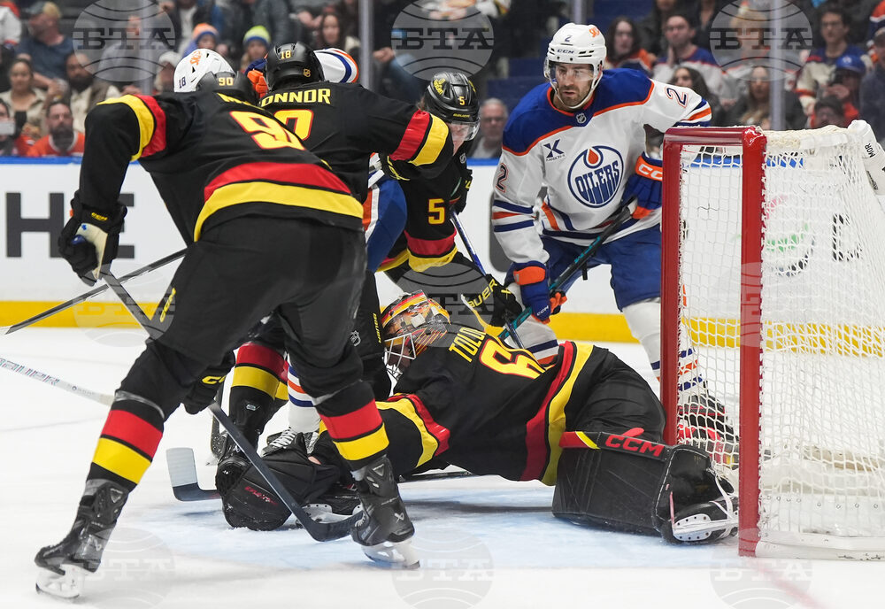 Oilers Canucks Hockey