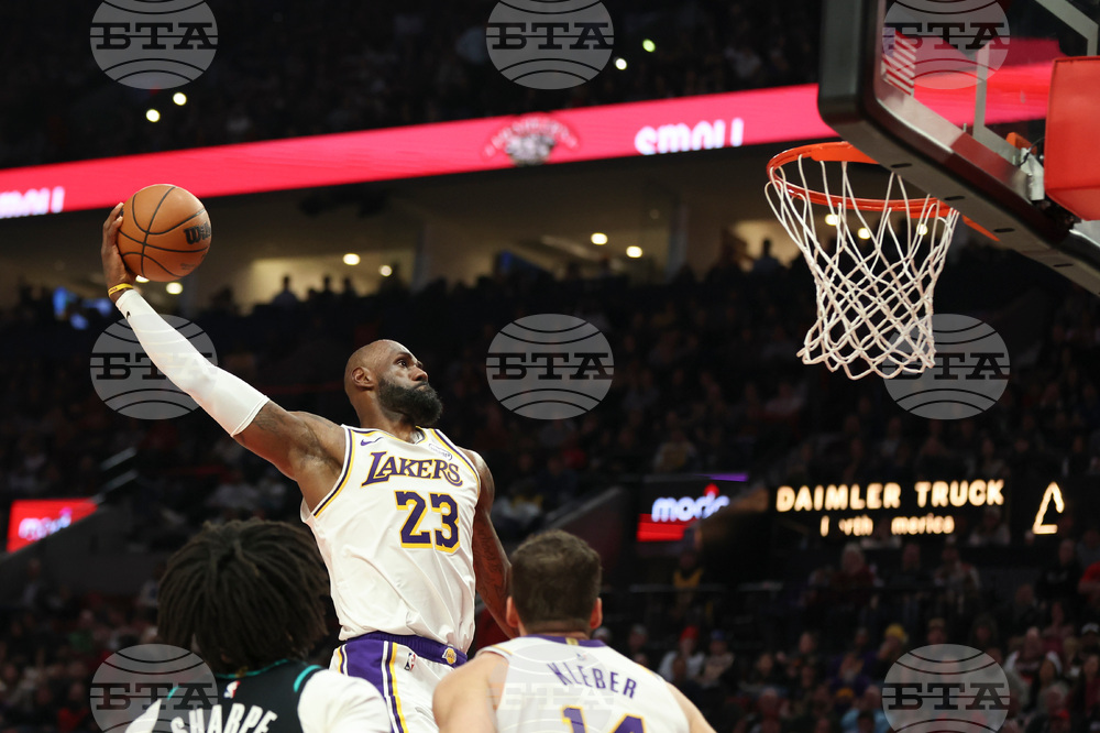 Lakers Trail Blazers Basketball