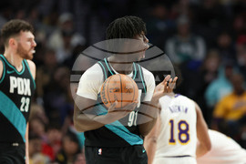 Lakers Trail Blazers Basketball