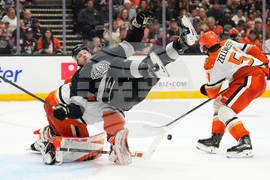 APTOPIX Kings Ducks Hockey