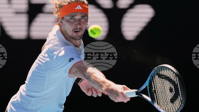 Финалистът от миналата година Александър Зверев започна с победа на Откритото първенство на Австралия, Флавио Коболи отпадна