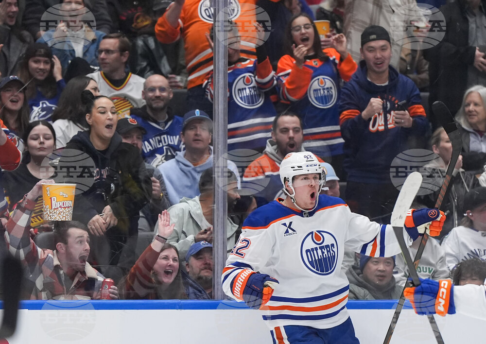 Oilers Canucks Hockey