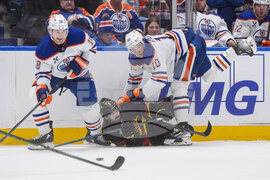 Oilers Canucks Hockey