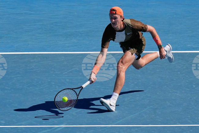 Себастиан Корда, Себастиан Баес и Роберто Баутиста-Агут се класираха за втория кръг на турнира по тенис от сериите Мастърс в Индиън Уелс