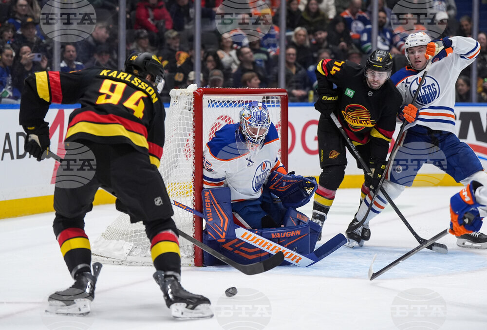 Oilers Canucks Hockey