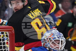 Oilers Canucks Hockey