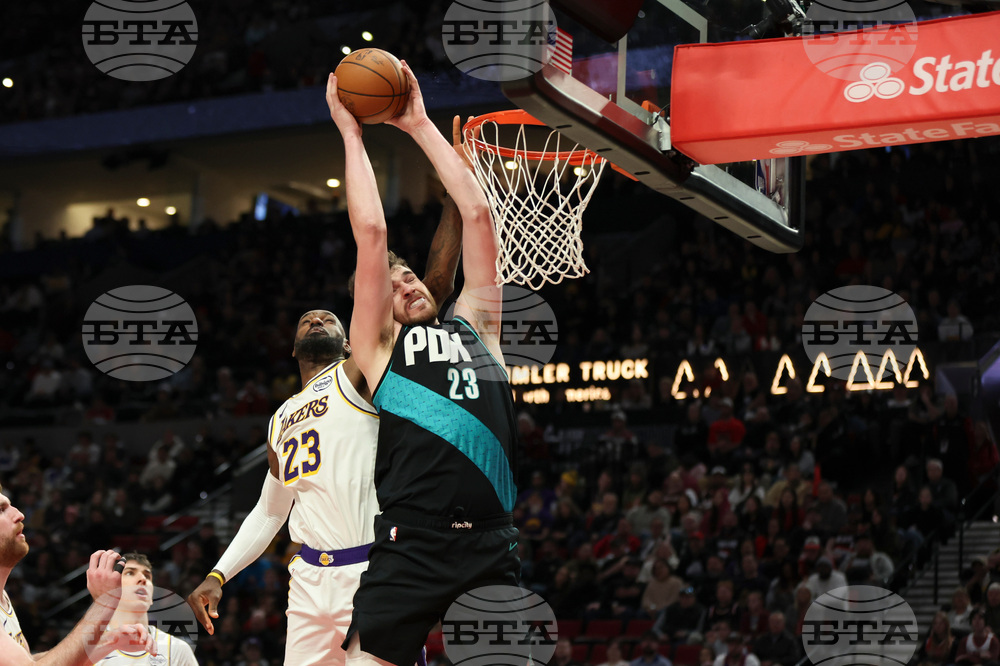 Lakers Trail Blazers Basketball