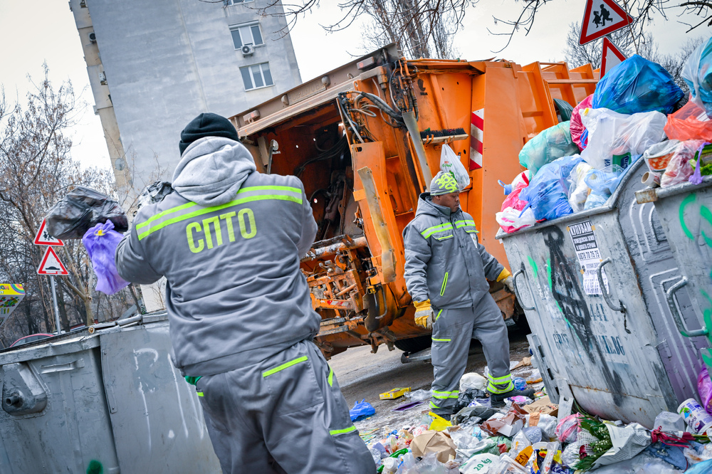 Сметопочистването в София: 19 камиона днес обслужват „Слатина“, „Подуяне“ и „Люлин“