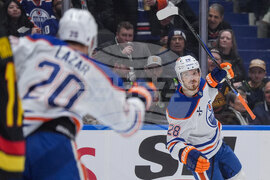 Oilers Canucks Hockey