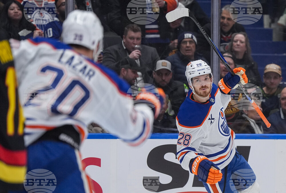 Oilers Canucks Hockey