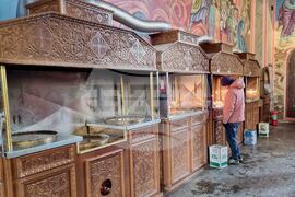 Шумен - храм „Свети Три Светители" - литургия