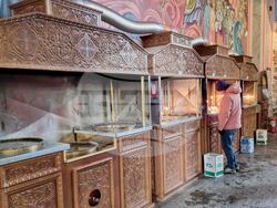 Шумен - храм „Свети Три Светители" - литургия