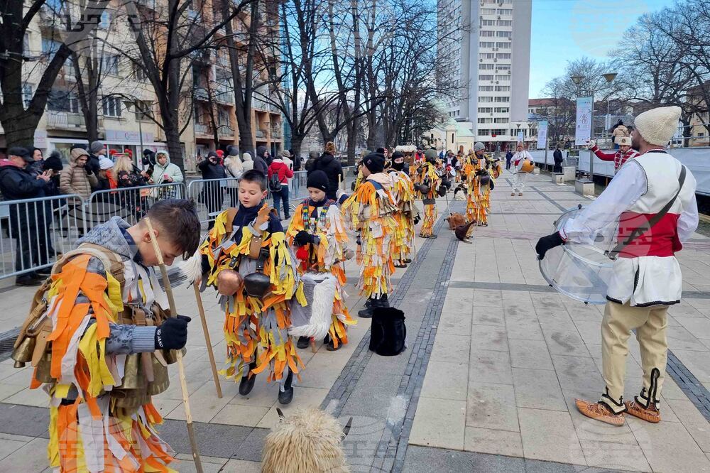 Перник - Международен фестивал на маскарадните игри „Сурва“ - втори ден