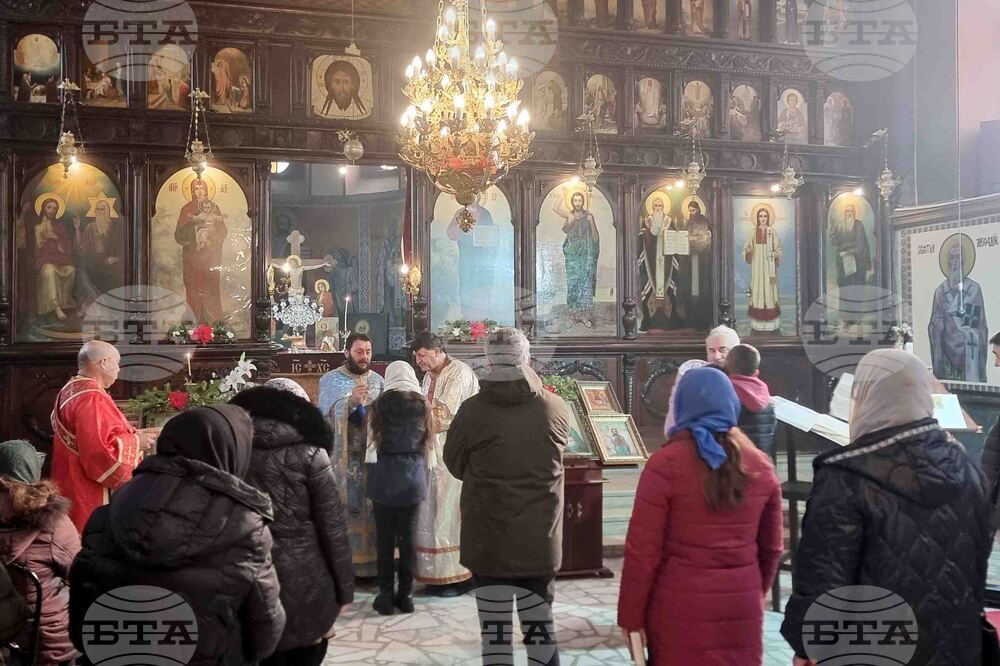 Добрич - храм „Св. Троица" - неделна служба