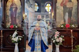 Добрич - храм „Св. Троица" - неделна служба