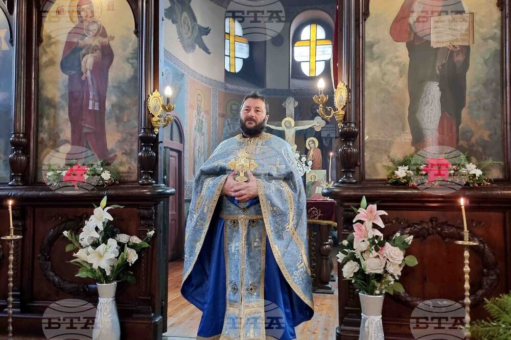 Благодарността към Бог е пътят към спасението, каза в неделната си проповед отец Емануил в храм "Св. Троица" в Добрич