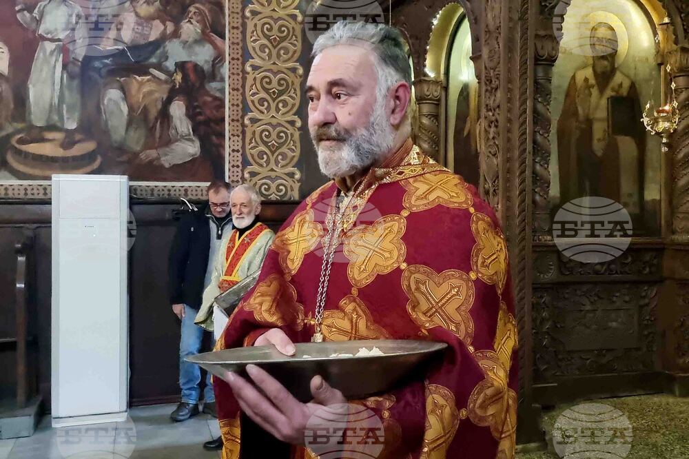 Търговище - неделна служба - отец Антоний Дончев