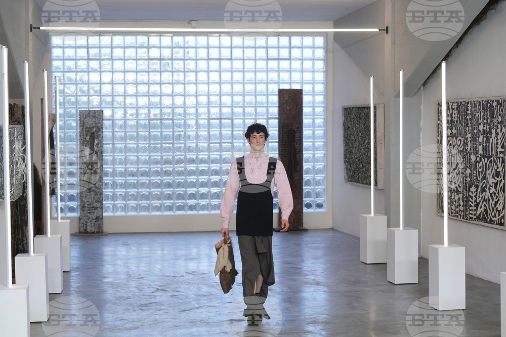 Italy Fashion Simon Cracker F/W 26/27