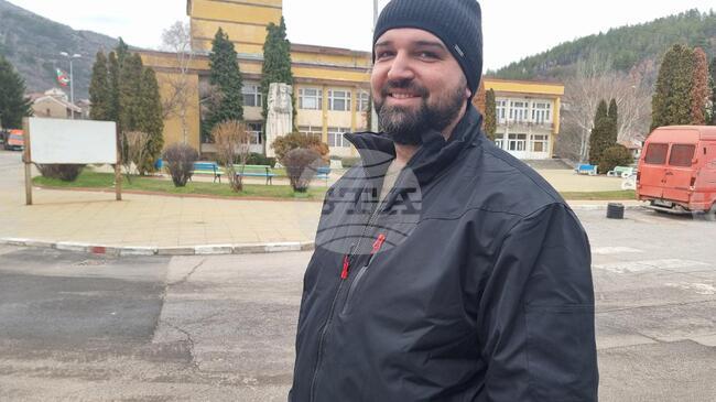 За намаляване на работното време и възнаграждението на председателя на Общинския съвет в Бобошево настоява общински съветник