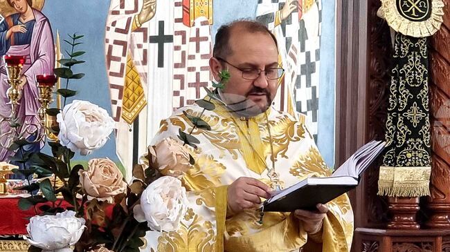 За духовната проказа на съвременния човек говори в неделната си проповед отец Йоан от храм "Света Петка" в Сливен