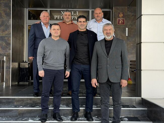 ОА Русе: Развитието на футбола в региона и създаването на Академия на БФС бяха обсъдени днес на среща между Георги Иванов и ръководството на Русе