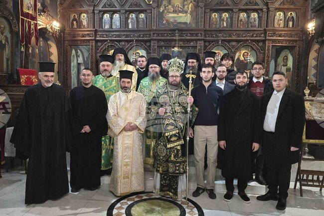 Свети Ромил Бдински е пример за смирение, послушание, милосърдие и непрестанен духовен подвиг, каза Видинският митрополит Пахомий