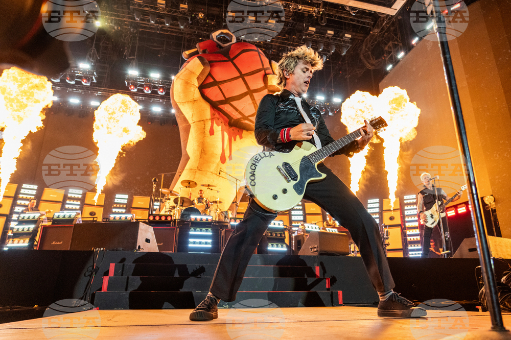 Super Bowl-Green Day Football