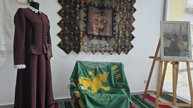 Изложба „Райна Попгеоргиева Футекова – Българската княгиня“ беше открита в Панагюрище 